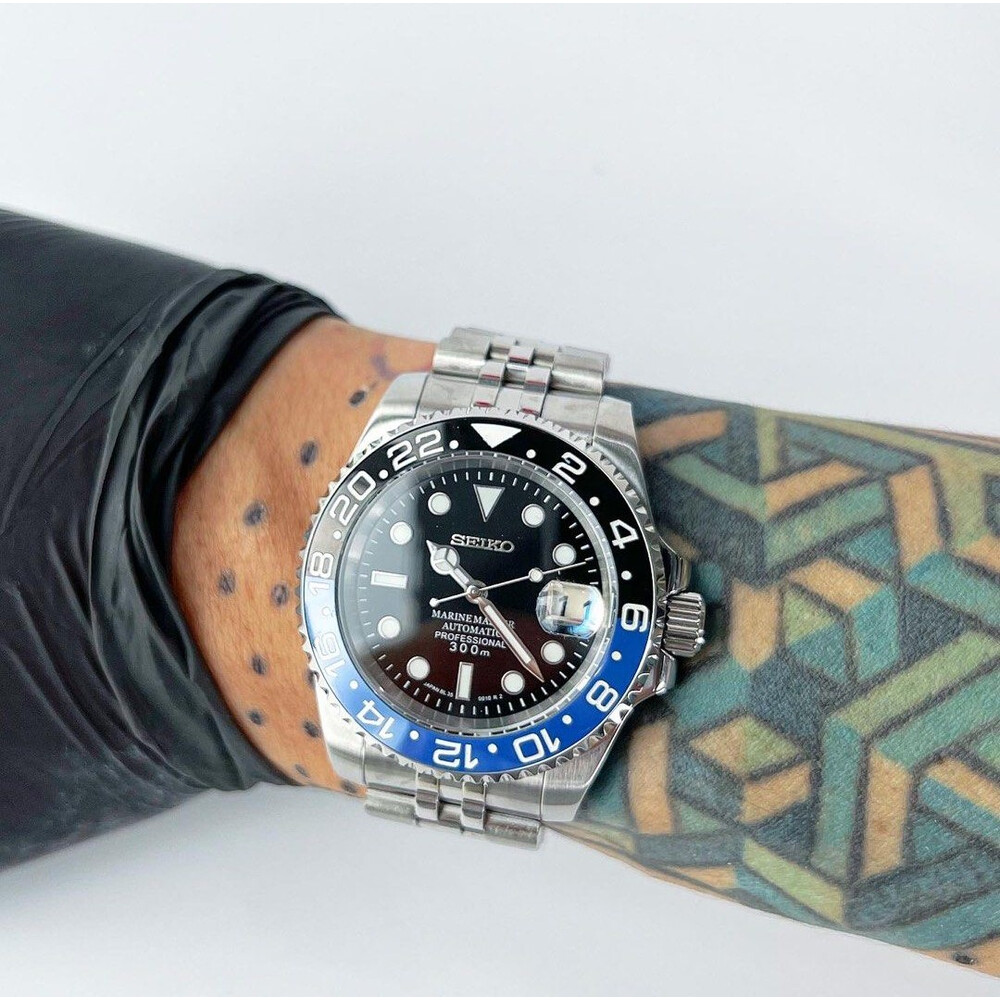 Custom Seiko Mod • Batman • 40mm